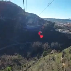 Cuenca redondea su atractivo turístico con una invitación a volar