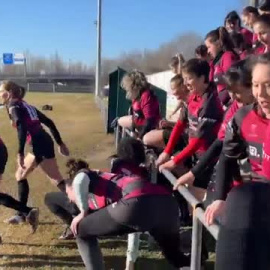 Madres leonesas crean un equipo de rugby femenino animadas al ver jugar a sus hijos