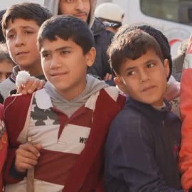 Siria abre dos pasos fronterizos para que puedan entrar camiones con agua, comida y ropa de abrigo