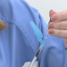 Menos grave pero más contagiosa, así es la variante mayoritaria en China