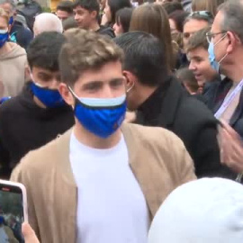 El Barça recupera la visita navideña a los hospitales