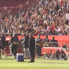 El sevillismo arropa a su equipo en el Pizjuán  