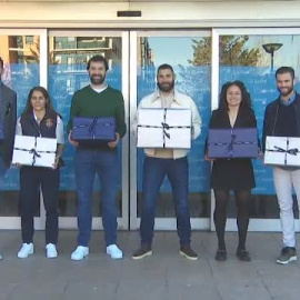 Los entrenadores y jugadores del Real Madrid visitan a los niños hospitalizados     