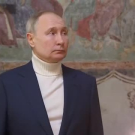 Putin asiste a la misa de la Nochebuena ortodoxa