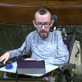 Echenique: "No podemos permitir que el capitalismo despiadado de Juan Roig y otros magnates, decidan qué pueden comer las familias"