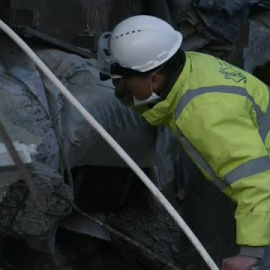 Las posibilidades de hallar supervivientes tras el terremoto se esfuman con el paso de los días