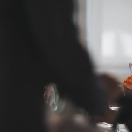 La Conferencia Episcopal simula First Dates en su campaña para San Valentín