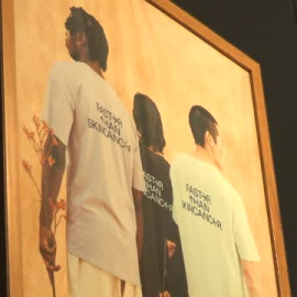 La exposición fotográfica "Love your body" conciencia sobre el cáncer de piel