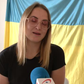 Un año de guerra, un año fuera de su país