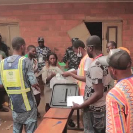 Nigeria comienza el recuento de votos en las elecciones más reñidas de los últimos años 