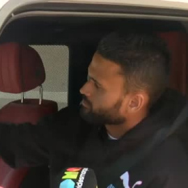 Los jugadores del Betis mandan ánimos a Fekir