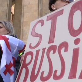 Continúan las protestas en Georgia por la propuesta de ley sobre la libertad de prensa