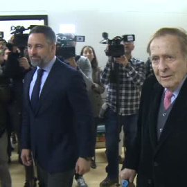 Abascal y Tamames coinciden en que la moción es útil porque "no hay tiempo que perder"