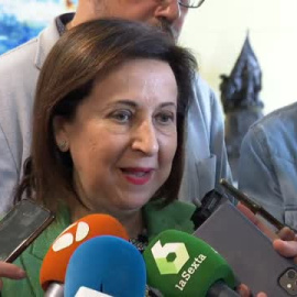 Robles señala que "España no va a participar enviando aviones de combate" a Ucrania