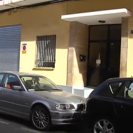 Sale de prisión e intenta asesinar a su expareja