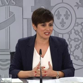 Isabel Rodríguez: "Feijóo, con la abstención, está atando su futuro político a la ultraderecha"