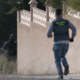 Cuatro guardias civiles heridos en un tiroteo con un narcotraficante en Alicante