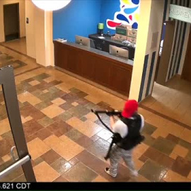 Las cámaras de seguridad captan los momentos de pánico vividos en el colegio de Nashville