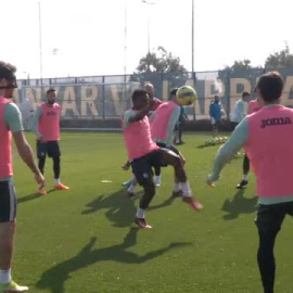 Albiol sobre el partido ante la Real: "Si ganamos es una opción de poder mirar hacia las plazas Champions"