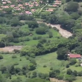 Evacuadas en Colombia 2500 familias por riesgo de erupción del volcán Nevado del Ruiz 