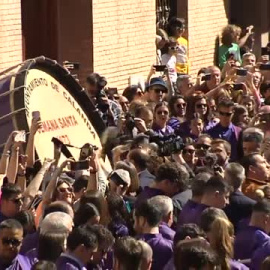 Homenaje a Carlos Saura en la Rompida de la Hora en Calanda