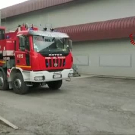 Mueren tres personas al chocar su coche contra el silo de una granja en el norte de Italia