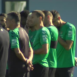 El Betis entrena sin Pellegrini, en Chile por asuntos personales