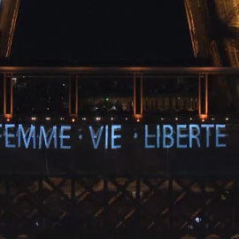 La torre Eiffel se ilumina con un mensaje de apoyo a las mujeres iraníes
