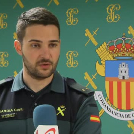 Dos agentes de la Guardia Civil liberan a una mujer y su hijo de 2 años retenidos durante dos meses por su pareja