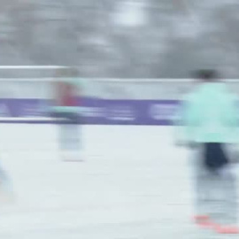 Sesión bajo la nieve del Real Valladolid para preparar su partido del domingo contra el Celta