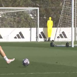 Alaba sigue ejercitándose en solitario