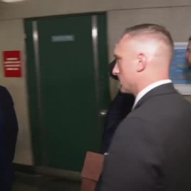 Máxima seguridad a la entrada de los juzgados de Nueva York donde Trump acudirá a declarar