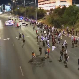 La congelación del proyecto de Netanyahu para reformar la Justicia no calma las protestas 