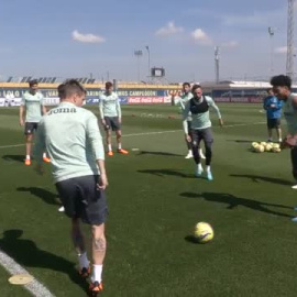 Setién prepara el partido del domingo contra el Sevilla sin Gerard Moreno todavía lesionado