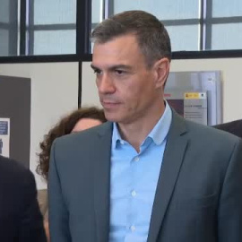 Sánchez visita el buque remolcador de Salvamento Marítimo SAR GAVIA, en A Coruña