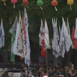 Miles de personas salen a la calle en Corea del Sur para exigir mejores salarios y condiciones laborales