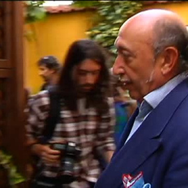 El modisto Francis Montesinos declara ante la Guardia Civil por un delito de agresión sexual a un menor