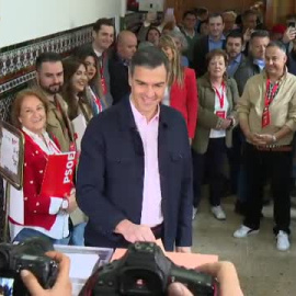 Pedro Sánchez, el más madrugador en votar entre los líderes nacionales de los principales partidos