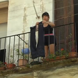 ¿Incivismo o estética?: la ropa tendida genera debate en las calles