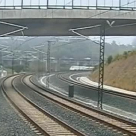 El fiscal retira la acusación contra el cargo de Adif y el abogado del maquinista replica: "Debe haber visto otro juicio"