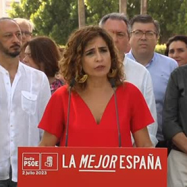 María Jesús Montero exige a Feijóo que "debata" para que cada uno conforme su criterio