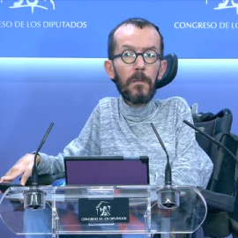 Podemos avisa al TC que estaría dando "un golpe blando" a la democracia y cree que no habría que acatar su orden
