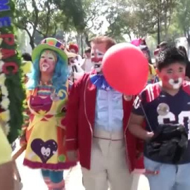 Cientos de payasos peregrinan a la Basílica de Guadalupe en México