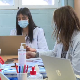 El "cole" del Hospital de La Paz, el refugio para los pacientes pediátricos 