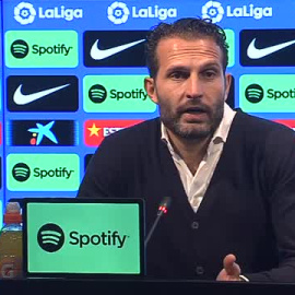 Xavi: "Para mí es un duelo y viendo la jugada repetida creo que no es penalti"