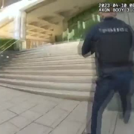 La policía muestra las imágenes del joven de Kentucky que disparó con un rifle a cinco compañeros de trabajo en una sucural bancaria