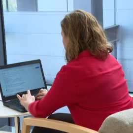 El acceso de menores al porno solo se limita por el control parental