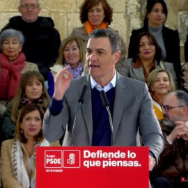 Expulsado un activista del mitin de Pedro Sánchez en Burgos por exhibir la bandera del Sáhara