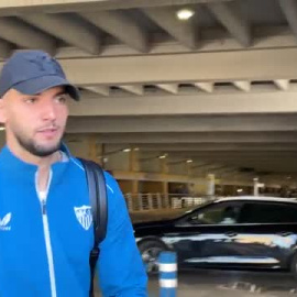 Satisfacción en el Sevilla a su regreso de Manchester