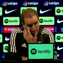 Xavi asegura que la victoria ante el Osasuna (1-0) es un "paso de gigante" hacia el título 